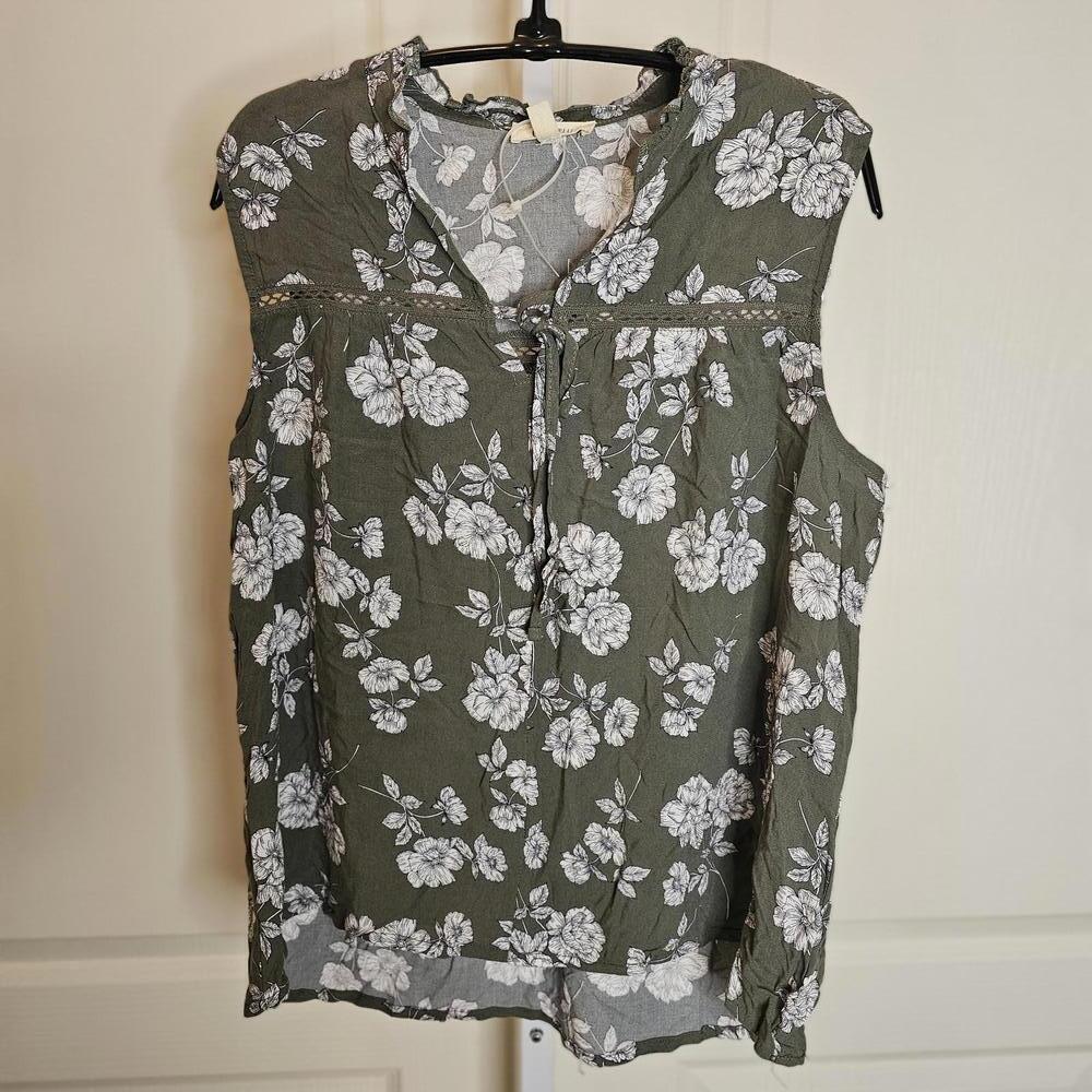 Como Blu Floral Sleeveless Top - Olive Green